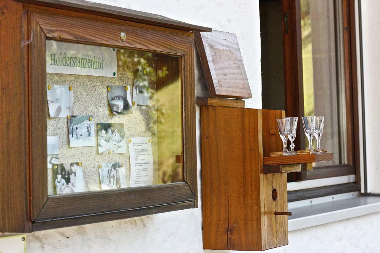 Holderstanzenhof *